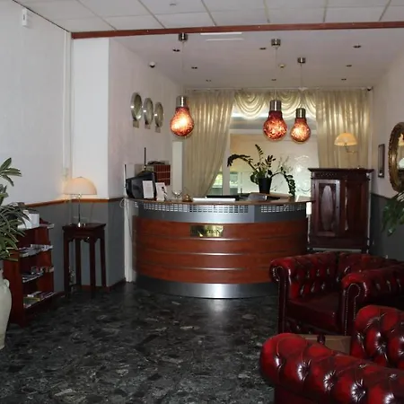 Skyline Hotel 3*